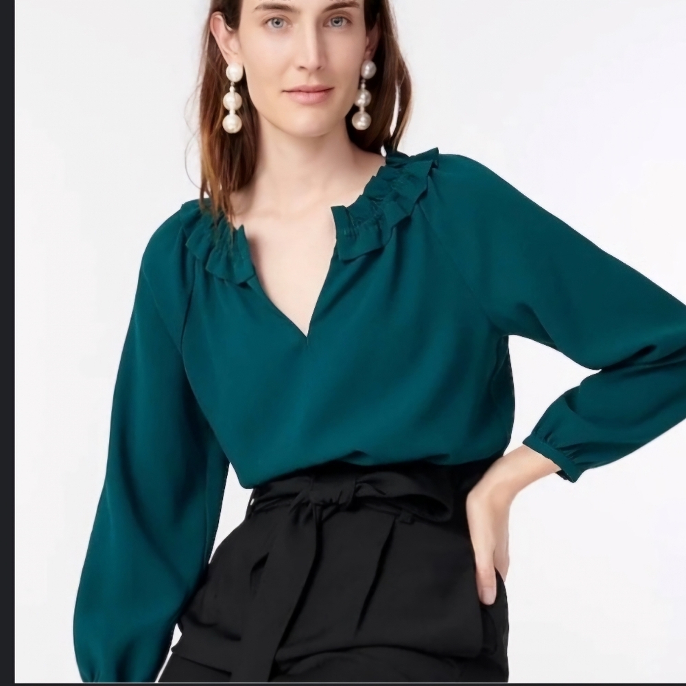 NWT J Crew 365 Crepe Ruffle V Neck Top sz 3X green